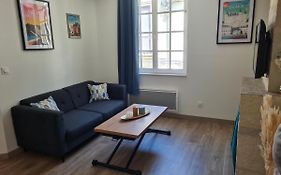 Saumur Centre : Appartement Entierement Renove.